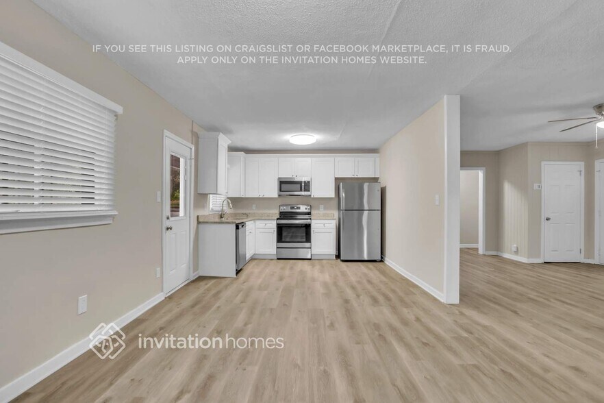 Building Photo - 2262 Dodson Dr