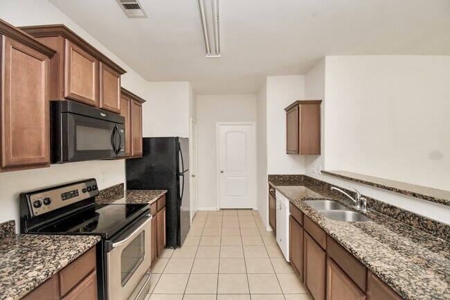 Building Photo - 11106 Panther Ct