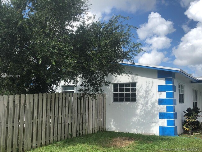 Building Photo - 8500 NW 24th Pl
