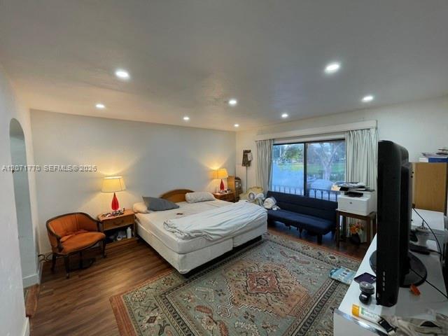 Building Photo - 6010 S Falls Cir Dr