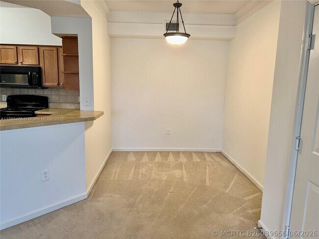 Building Photo - 9887 Baywinds Blvd