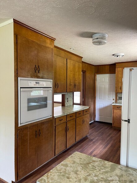 Building Photo - Glenn Ave Home