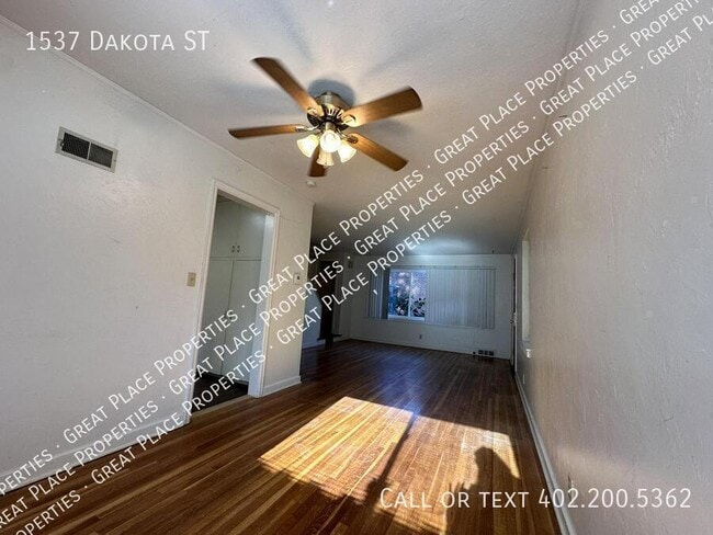 Building Photo - 1537 Dakota St