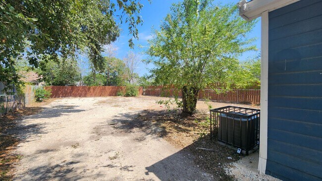 Building Photo - PALO ALTO HEIGHTS- 3bedroom 2 bath Home