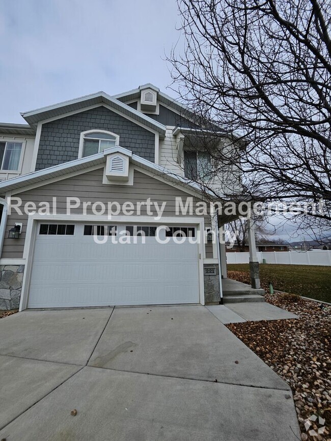 Building Photo - Orem Townhome Central to City Center