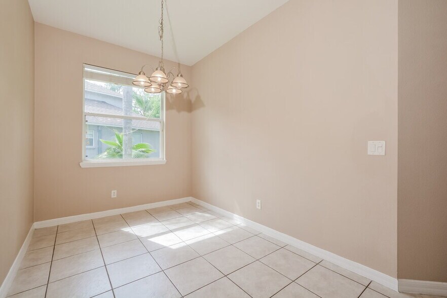 Building Photo - 1814 Madison Ivy Cir