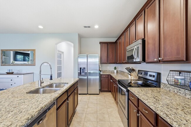 Building Photo - 253 Calvert St