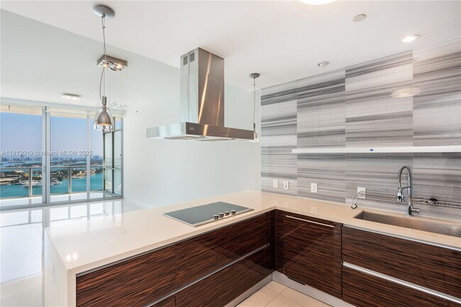 Building Photo - 1100 Biscayne Blvd