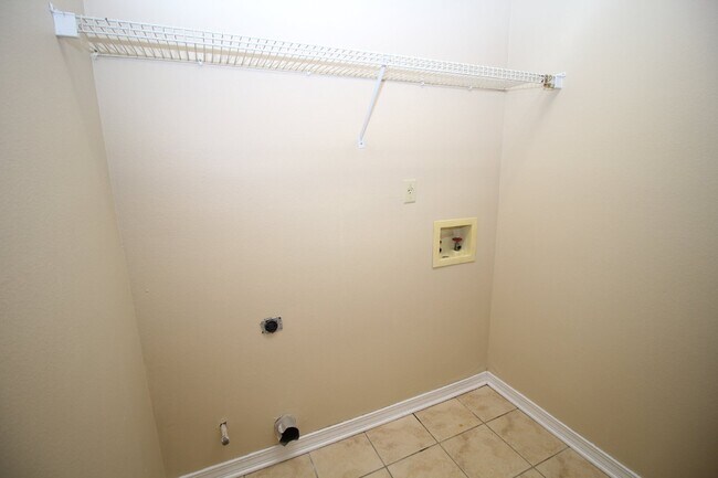 Building Photo - Northeast Pensacola Patio Home with Open Living Design, Community Playground
