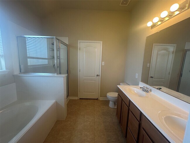 Building Photo - 13126 Royal Bell Ct