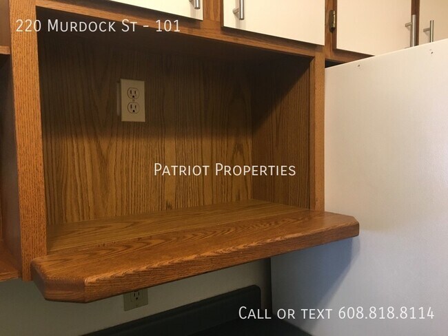 Building Photo - 220 Murdock St