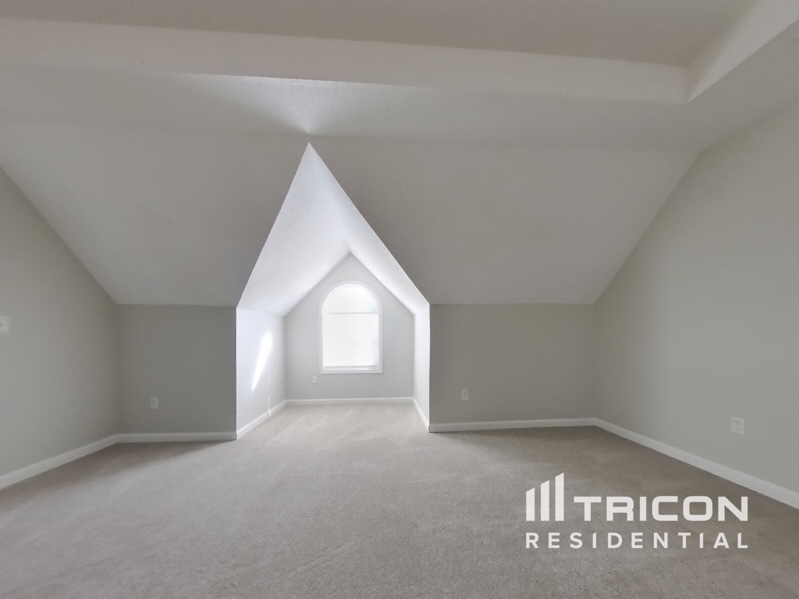 Building Photo - 5132 Meadows Lake Dr