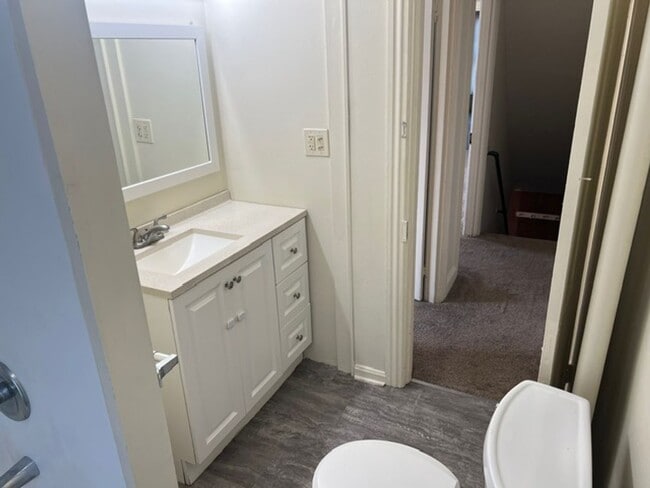 Building Photo - 127-129 N Catherine St