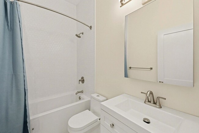 Building Photo - Brand New DADU Home in Prime West Seattle Location - $3,250