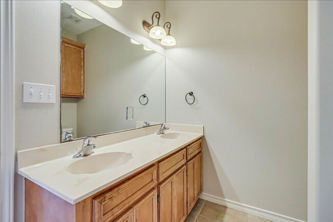 Building Photo - 5810 Aava Dr