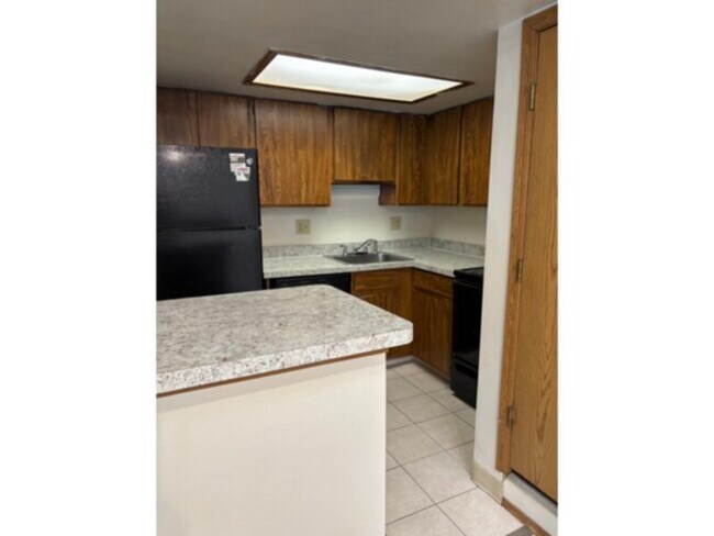 Building Photo - Windcreek Condominiums near Buckley and Mi...