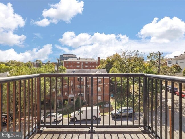 Building Photo - 1701 16th St N