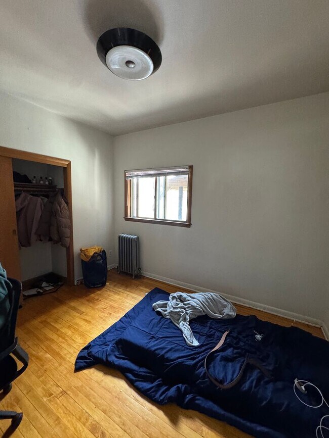 Building Photo - 2945 N Oakland Ave