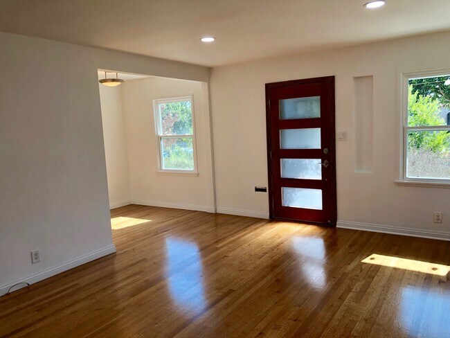 Building Photo - 1727 Franklin St