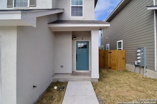 Building Photo - 6419 MELANZANE AVE