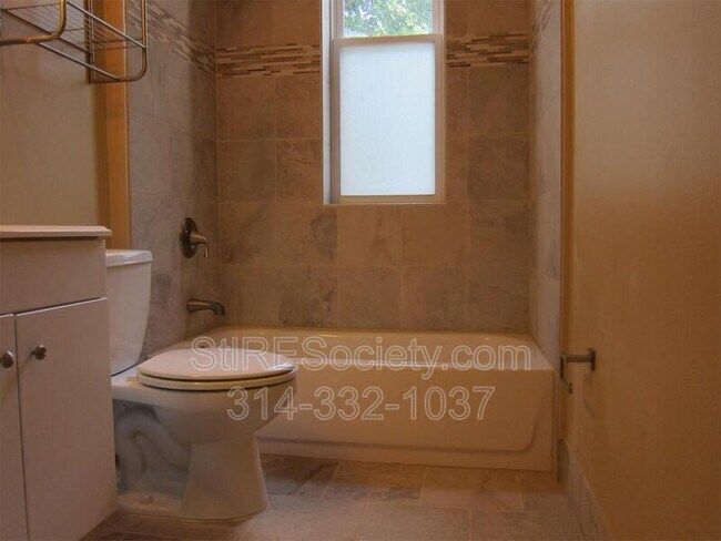 Building Photo - 3849 Juniata St