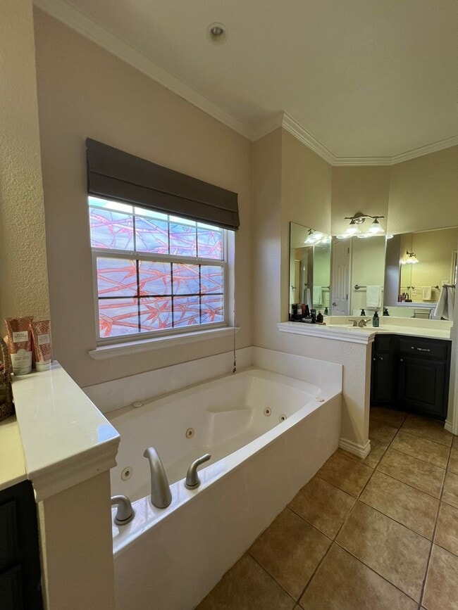 Building Photo - 1535 Glenwood Dr