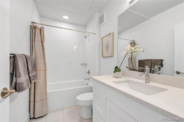 Building Photo - 2899 W 52nd Ave