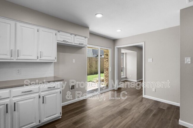 Building Photo - 3620 Harwood Ct