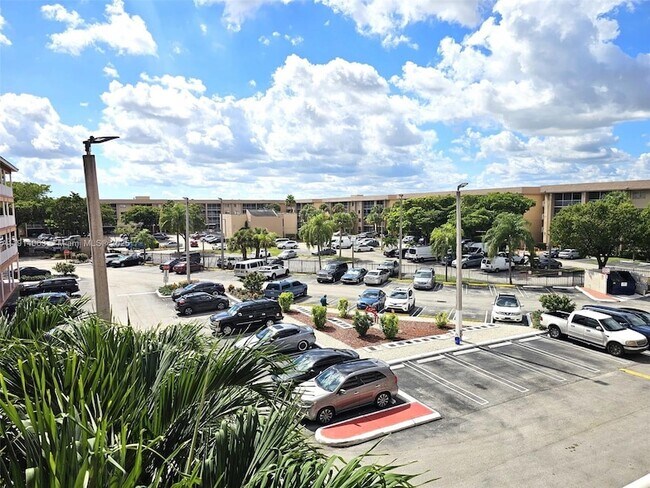 Building Photo - 17350 NW 67th Ave