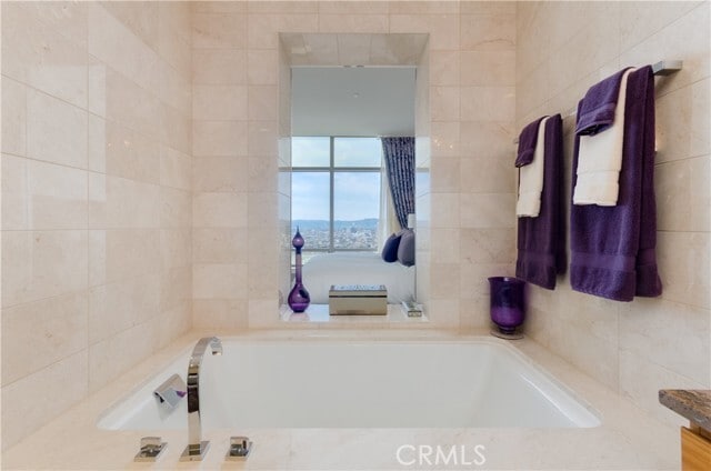 Building Photo - 900 W Olympic Blvd