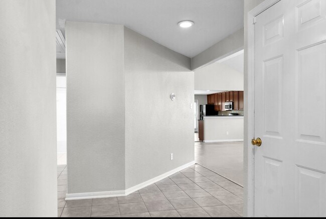 Building Photo - 13031 Bramford Pointe Ln