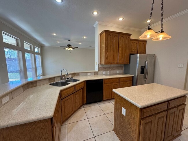 Building Photo - 1712 Iron Jacket Trail