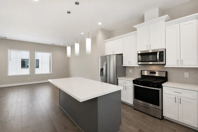 Building Photo - 8315 Brecha Ln