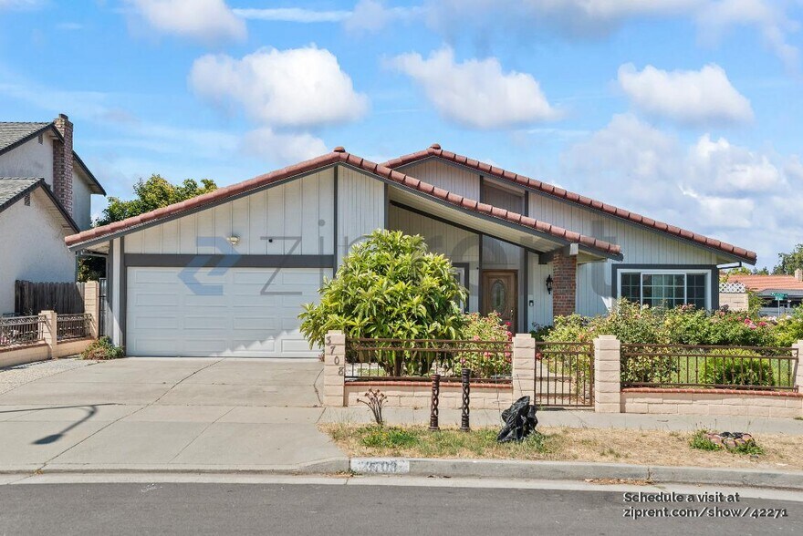 Primary Photo - 3708 Dundale Dr