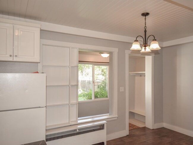 Building Photo - 56 N 400 W