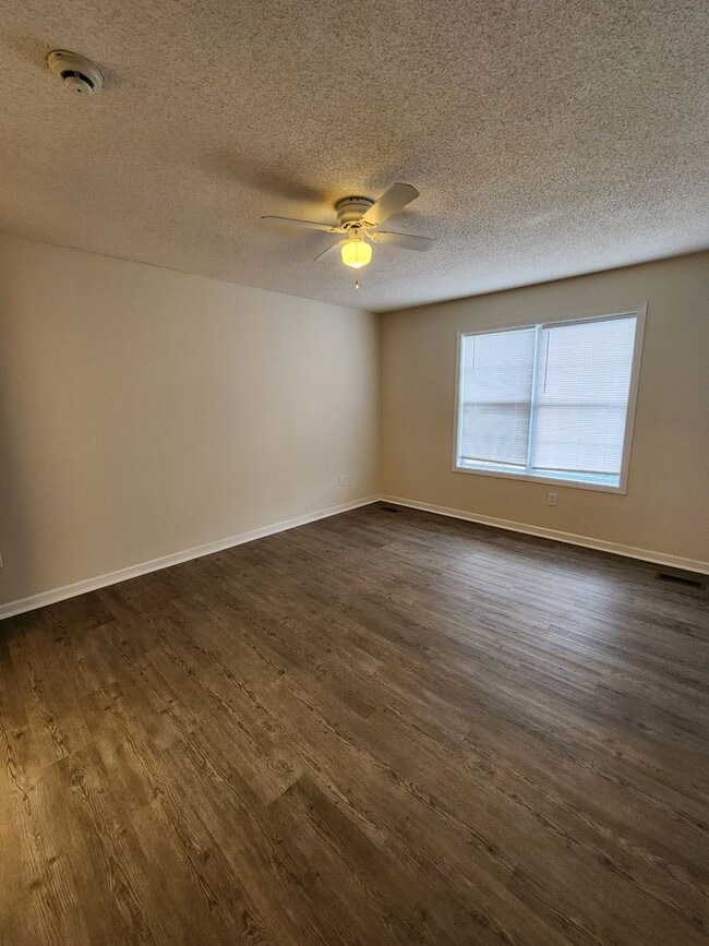 Building Photo - 3b/2b Ranch in Concord