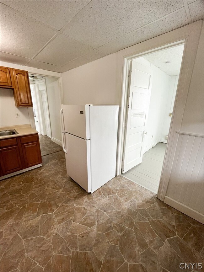 Building Photo - 911 State St