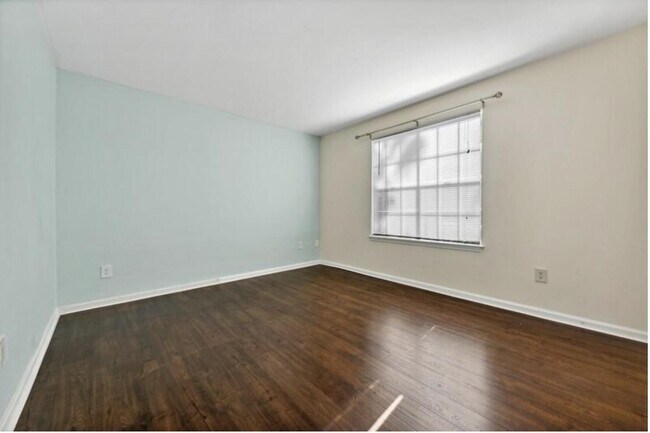 Building Photo - 1205 Crystal Way