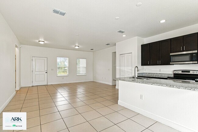 Building Photo - 16673 SW 21 Cir