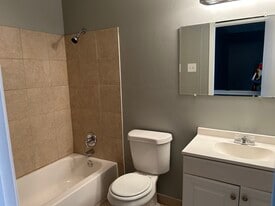 Building Photo - 2814 Los Gatos Ct