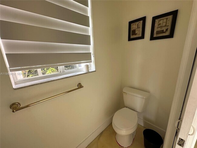 Building Photo - 27866 SW 142nd Ave