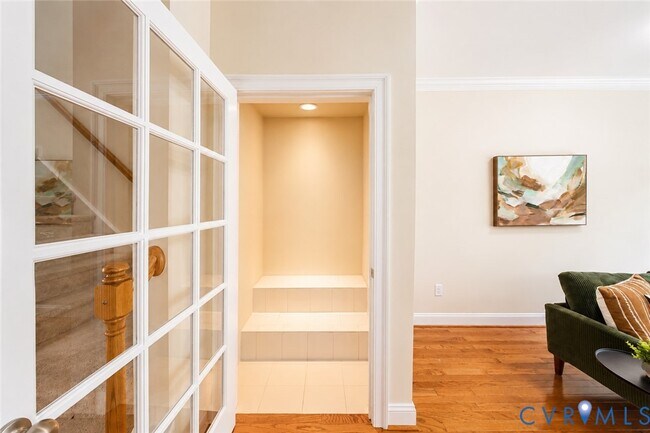 Building Photo - 5421 Hickory Ann Dr