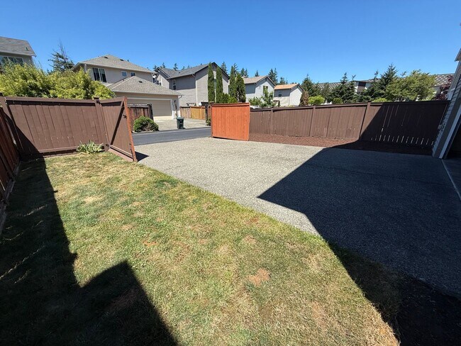 Building Photo - 1838 Bobs Hollow Ln