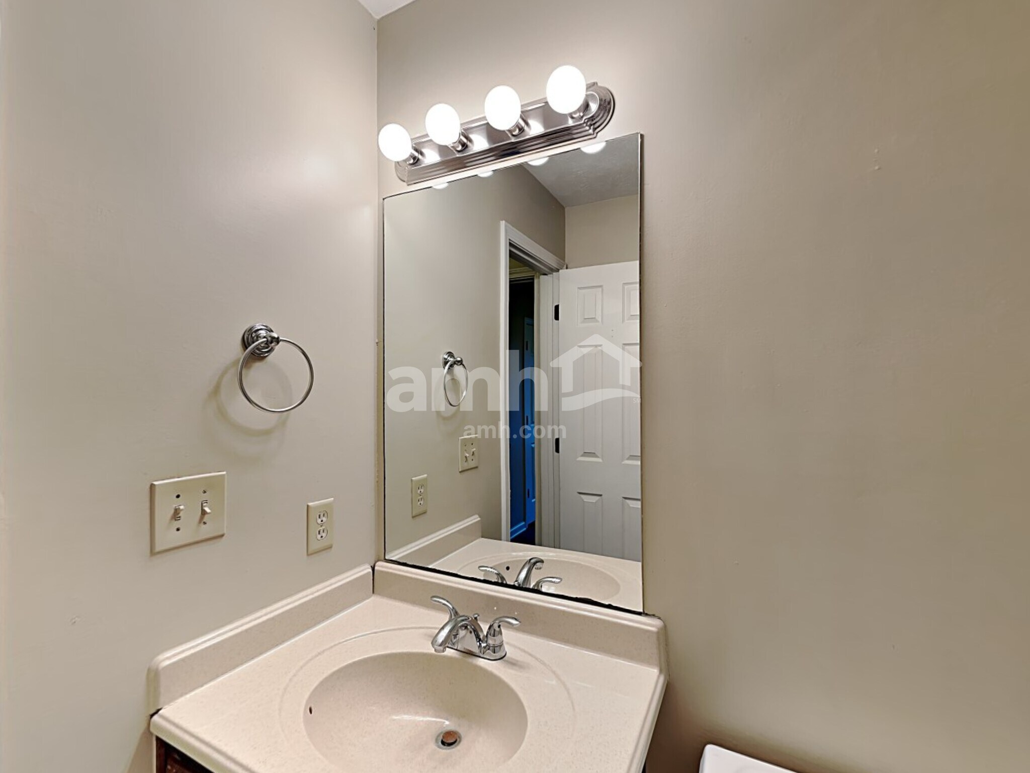 Building Photo - 2117 Brandy Woods Dr SE