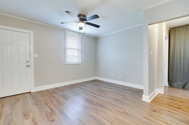 Building Photo - 115 S Girouard Rd