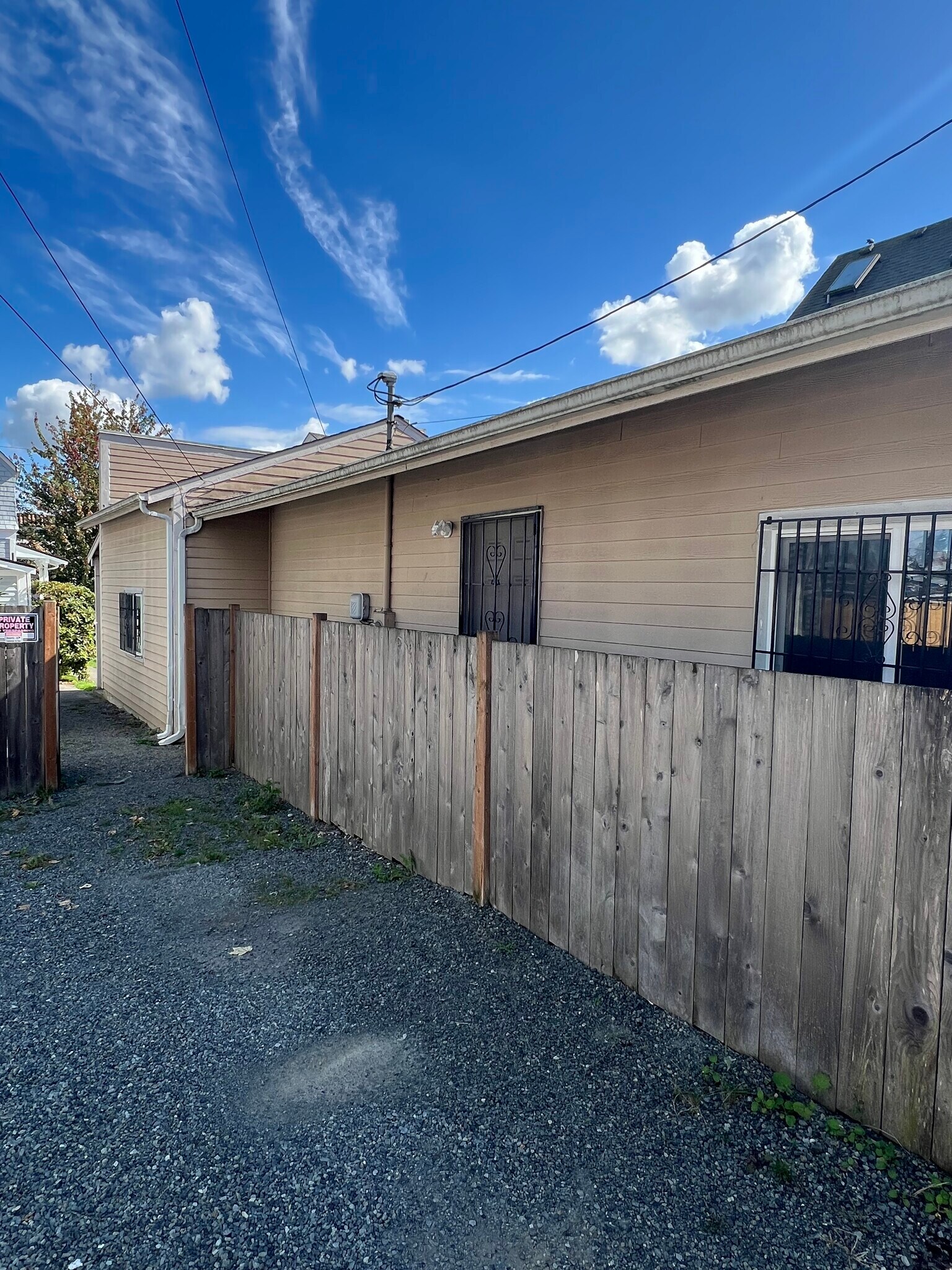 Building Photo - 2526 Broadway