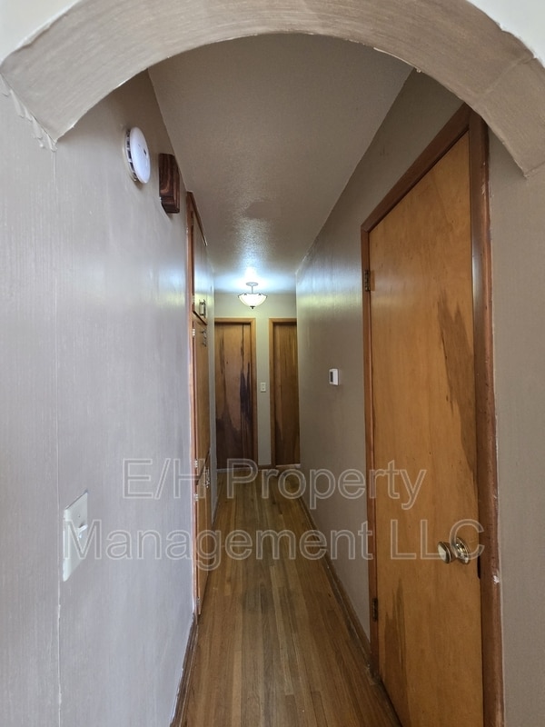 Building Photo - 902 N Colorado St
