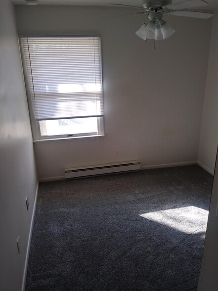 Large windows for natural light - 530 Korb St