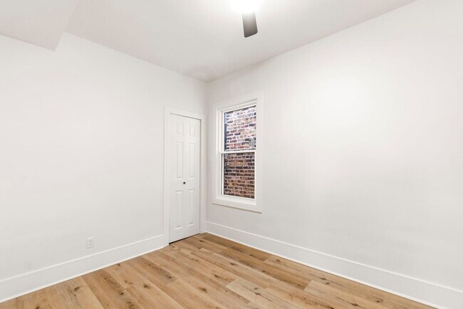 Building Photo - 2112 S Drake Ave
