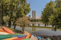 Building Photo - 500 E Riverside Dr